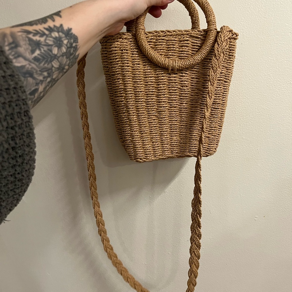 Stylish Tan Woven Handbag